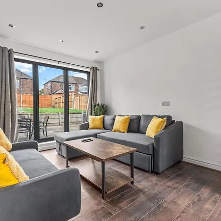 Prázdninový dům 3 Bedroom House 4 Beds Free Parking 2sd Manchester