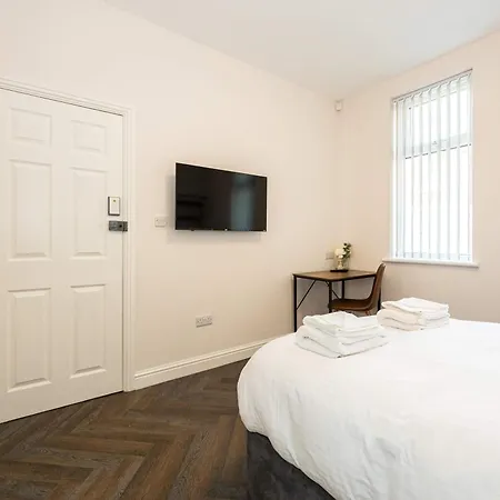 The Groves- Close To Mri, Centre & Uni Manchester