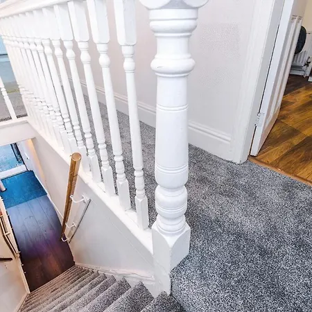 別荘 Oldtrafford - Sleeps 6 - Free Parking - Free Wifi *