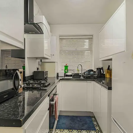 Guestready - Charming Retreat With Private Patio 4* Manchester