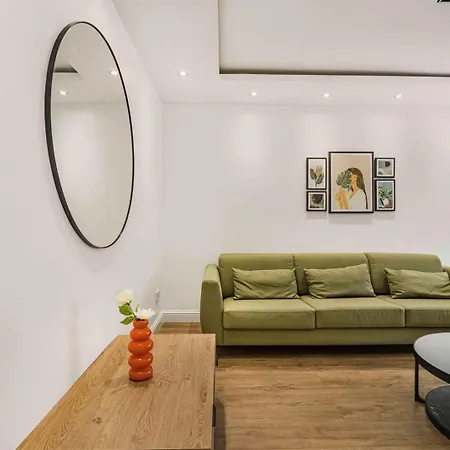 Vendégház Guestready - Charming Retreat With Private Patio Manchester