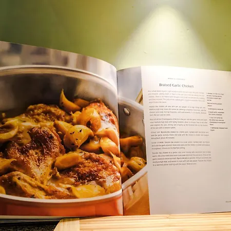 Holiday home 4 Bed House - Sleeps 8 - Free Parking - Manchester Manchester