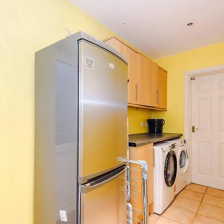 Luxury 5br Near Airport Wifi 度假居 曼彻斯特