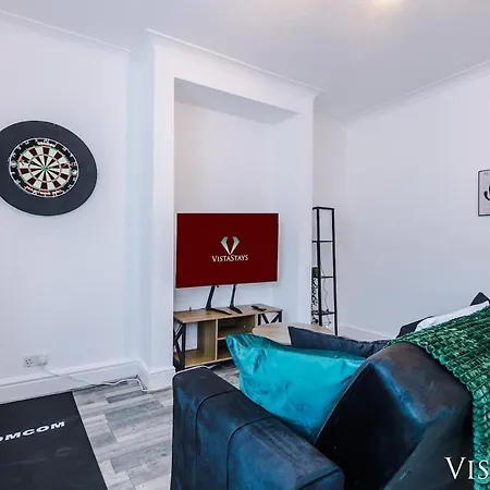 3br, Pool Table, Dart Board By Vista Short Lets *