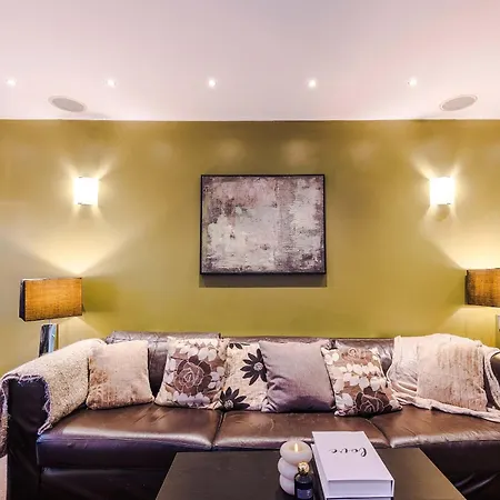 Luxury 5br Near Airport Wifi 度假居 曼彻斯特