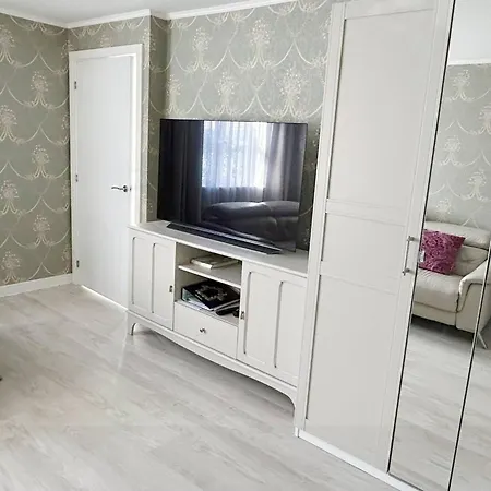 Classy Double Salford Detached House, Plab *