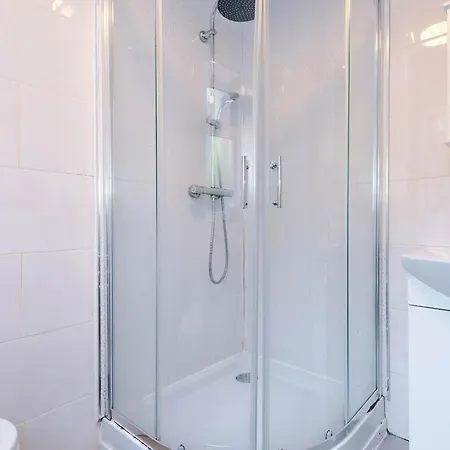 4-bed House Near Centre Holiday home *