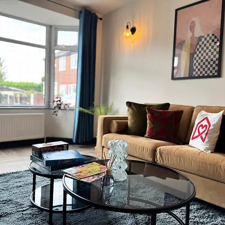 Villa Family & Pet-friendly 5pp, Parking, 20 Min To Manchester