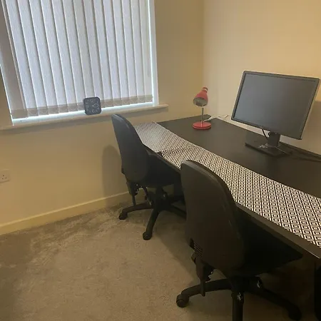 別荘 New 5 Bedroom House Sleeps 8, 5mins Etihad, Coop Live, Centre *