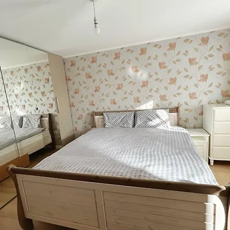 Casa de hóspedes Salford Detached House With Ensuite King