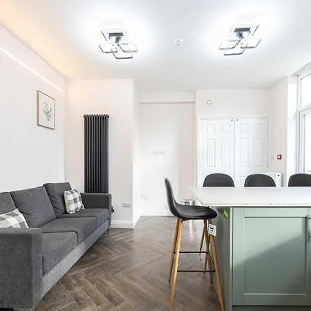 The Groves 2 First Floor Holiday home Manchester