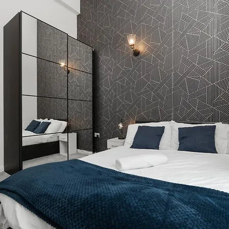 Chic 3bd Abode With Pool Table - Etihad - Coop Live - Free Parking בית נופש מנצ'סטר
