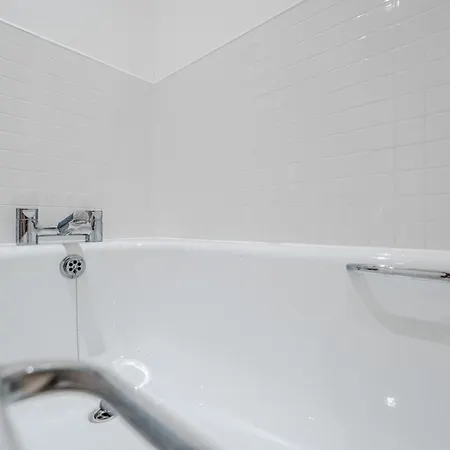 Nyaraló Chic 3bd Abode With Pool Table - Etihad - Coop Live - Free Parking *