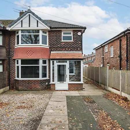 Tatil Evi Spacious 3br - Pool Table - Games - Sleeps 9 Manchester