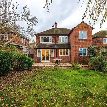 Luxury 5br Near Airport Wifi Manchester
