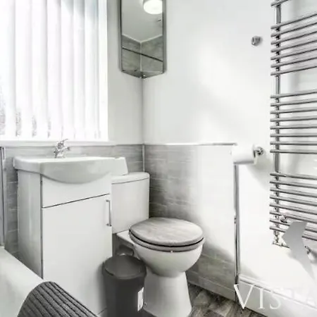 度假居 3br, Pool Table, Dart Board By Vista Short Lets *