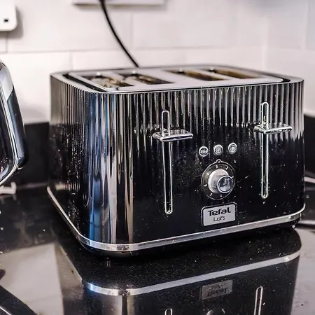 Oldtrafford - Sleeps 6 - Free Parking - Free Wifi Σπίτι διακοπών Μάντσεστερ