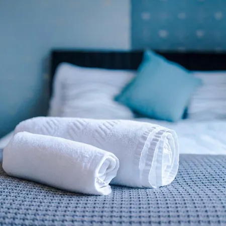 4-bed House Near Centre Manchester