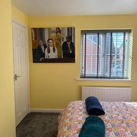 Stunning House In Chorlton