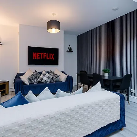 4-bed House Near Centre