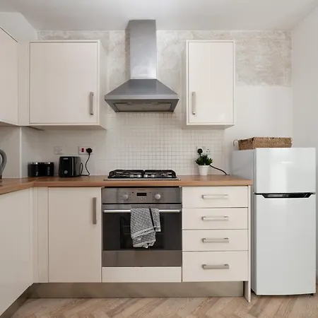 Chic 3bd Abode With Pool Table - Etihad - Coop Live - Free Parking מנצ'סטר