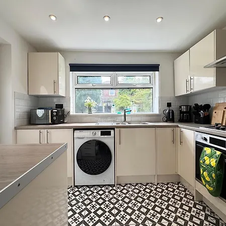 Family & Pet-friendly 5pp, Parking, 20 Min To * Mánchester