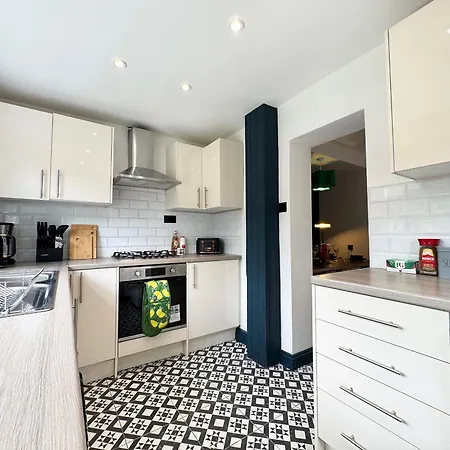 Family & Pet-friendly 5pp, Parking, 20 Min To *