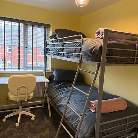 Сasa de vacaciones Stunning House In Chorlton *