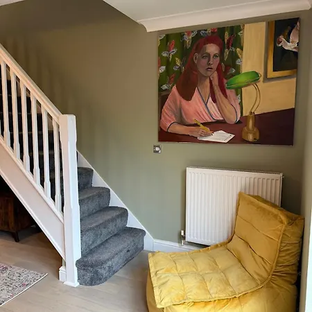 Stunning House In Chorlton