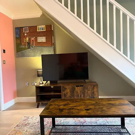 Stunning House In Chorlton *