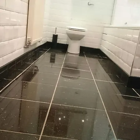 Alexandra Heights Μάντσεστερ