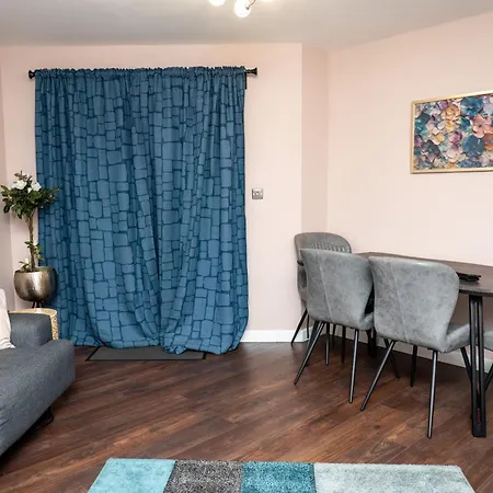 Elegant And Modern 3 Double Bedroom Near Centre Entire House Parking * 曼彻斯特