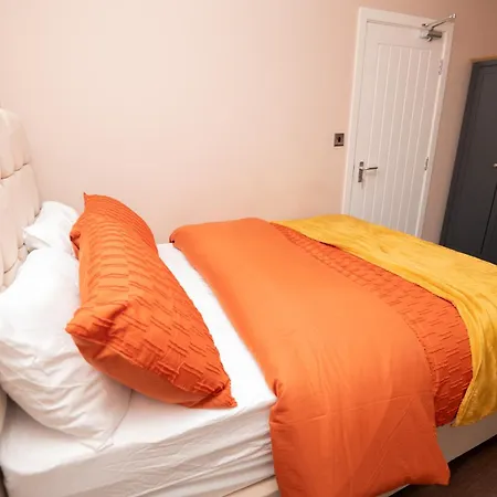 Elegant And Modern 3 Double Bedroom Near Centre Entire House Parking Bed & Breakfast