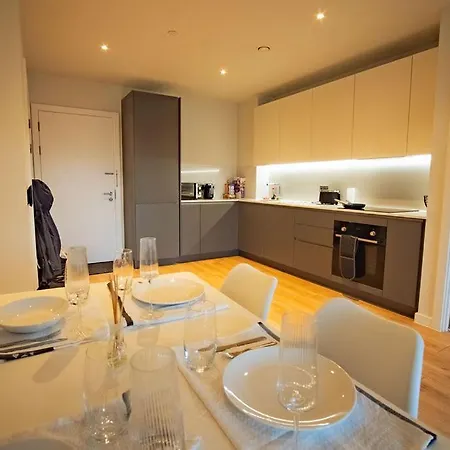Luxury Sky 2 Bedroom 2 Bathroom Centre Lejlighed