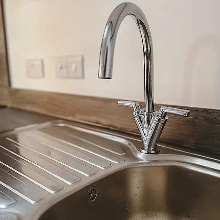 דירה Contemporary 2 Bedroom Flat With Great Location In Salford מנצ'סטר