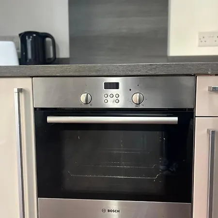 Apartmán Contemporary 2 Bedroom Flat With Great Location In Salford *
