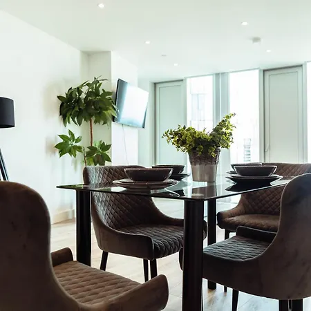 Luxury 2 Bed Deansgate