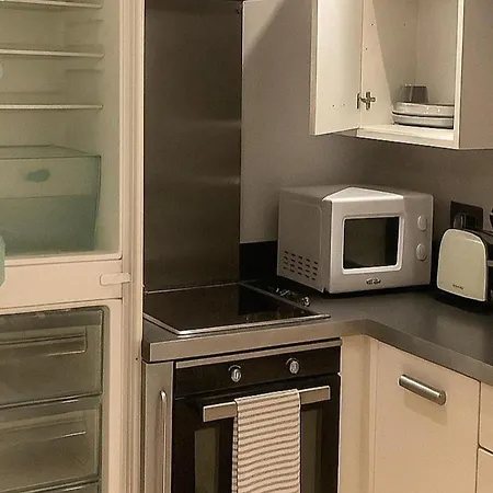 Lejlighed - Sleeps 2 - Parking - Station Close Manchester
