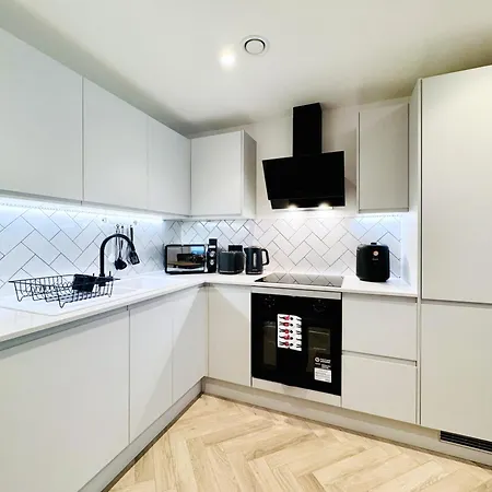 Heyhoo Nq Modern 1-bed With Balcony Centre - By Heyhoo Daire *