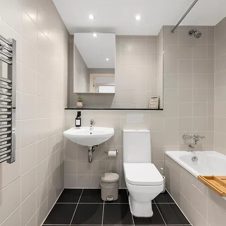 Apartman Panoramic Views Elegant 2br, 2 Min To Metro *