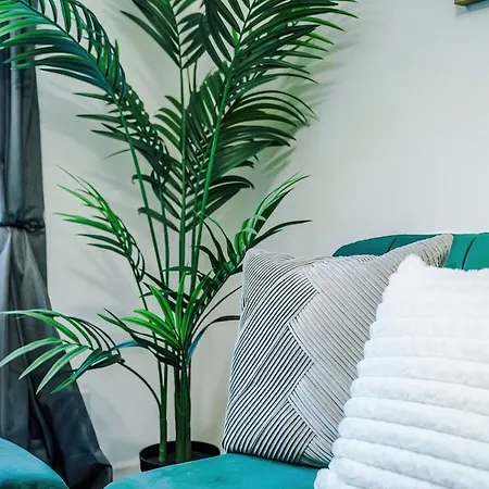 Centre,central House, Free Parking