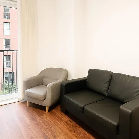 Contemporary 2 Bedroom Flat With Great Location In Salford * Manchester