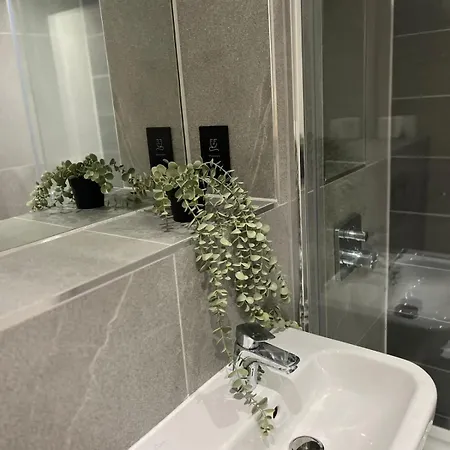 Joyful Group - Deansgate 2br Chic Gardens Apartamento