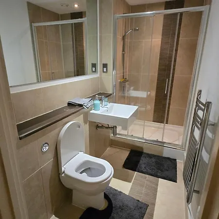 דירה Cosy 2 Bedroom *