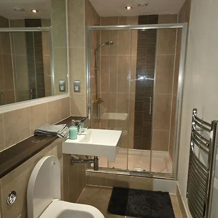 Cosy 2 Bedroom *