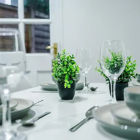 Daire Centre,central House, Free Parking Manchester