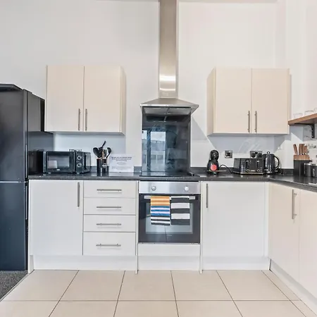 Modern 2br Apartment, Sleeps 5 Guests, Free Wi-fi, Free Parking アパート