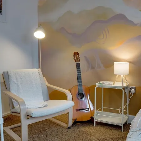 Cosy 4Br Townhouse - Rooftop - Hot Tub *