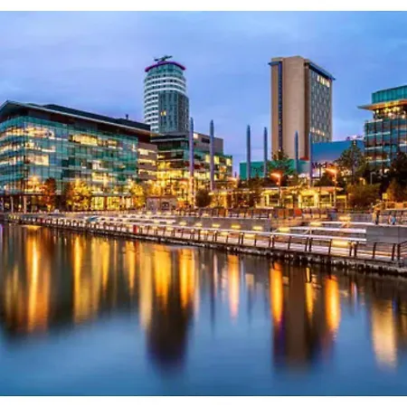 Opfa Luxury * Mánchester