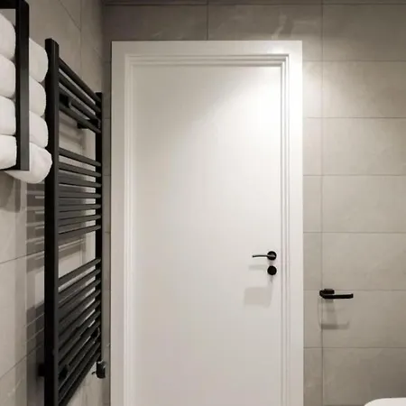 Urbano At The Heim Apartament